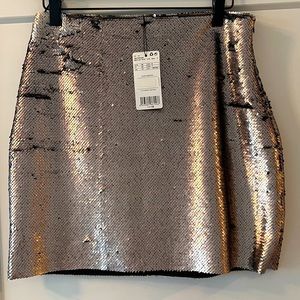 Mini sequins skirt